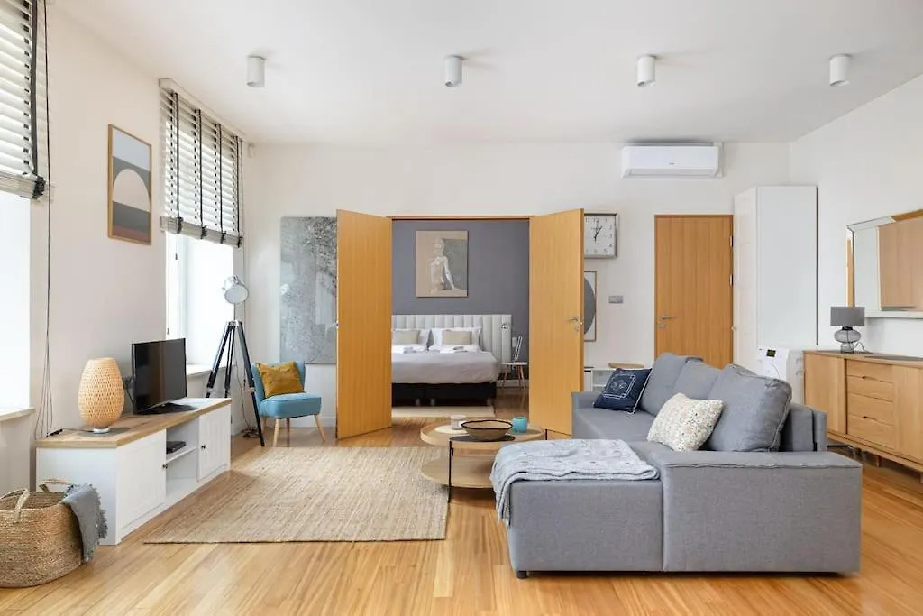 Chmielna Spacious City Center Apartment Warsaw
