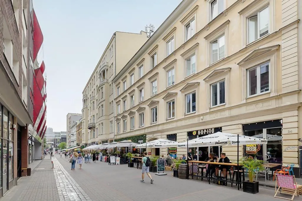 Chmielna City Center Apartment With Bath Warsaw