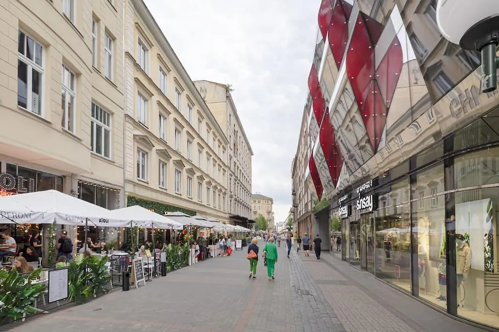 Chmielna City Center Apartment With Bath Warsaw