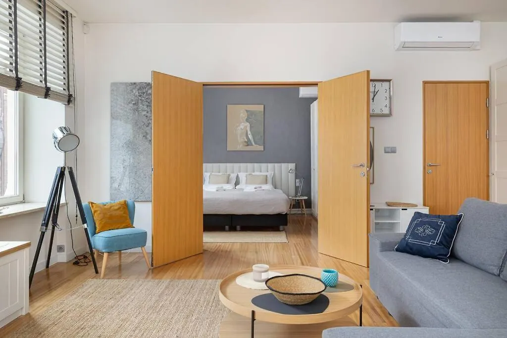 Chmielna City Center Apartment With Bath Warsaw Poland