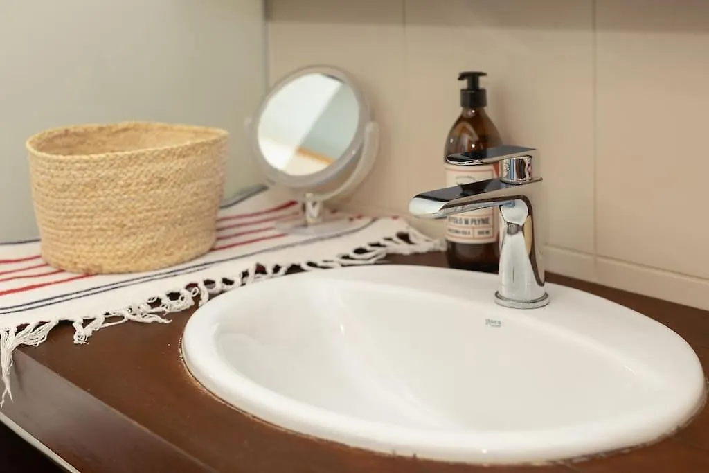 Chmielna City Center Apartment With Bath Warsaw